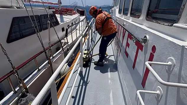 Bodrum'da tekne su aldı! KIYEM ekipleri müdahale etti