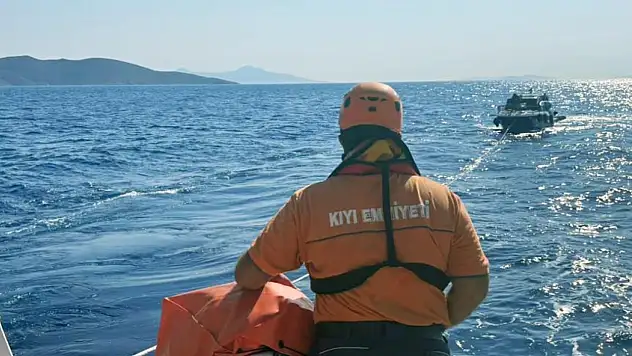 Datça açıklarında makine arızası yapan tekne kurtarıldı