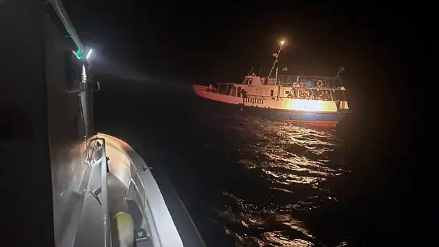 Datça'da özel tekne ile kaçmaya çalışan göçmen kaçakçıları yakalandı