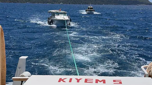 Fethiye açıklarında sürüklenen teknedeki 6 kişi kurtarıldı