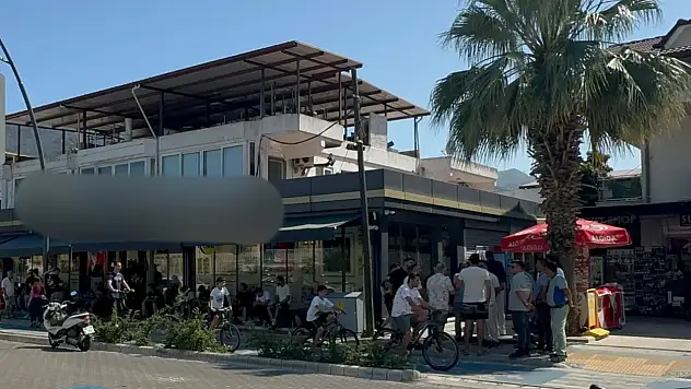 İçmeler'de yıkım kararı arbedeye yol açtı! Esnaf polis ve ekiplere saldırdı