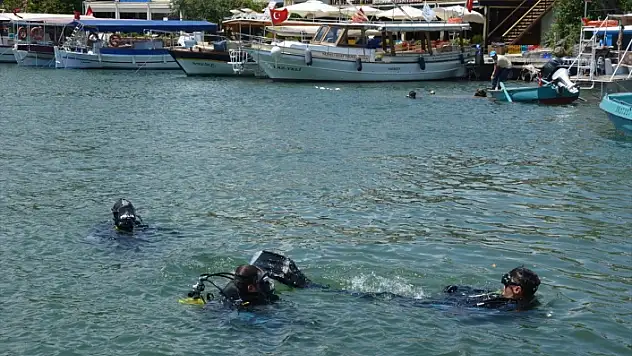 DALYAN KANALI'NDA SU ALTI TEMİZLİĞİ YAPILDI