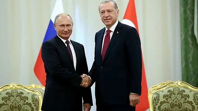 PUTİN TÜRKİYE VE RUSYA'NIN İŞ BİRLİĞİNE ÖVGÜDE BULUNDU