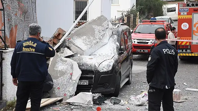 Bodrum'da Bir Evde Patlayan Buzdolabı Hasara Neden Oldu