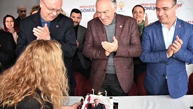 BODRUM'DA CUMHURBAŞKANI ERDOĞAN'IN DOĞUM GÜNÜ KUTLANDI