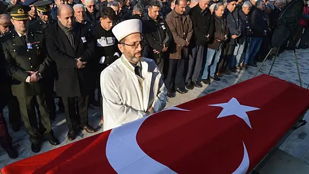 Kore Gazisi Son Yolculuğuna Askeri Törenle Uğurlandı