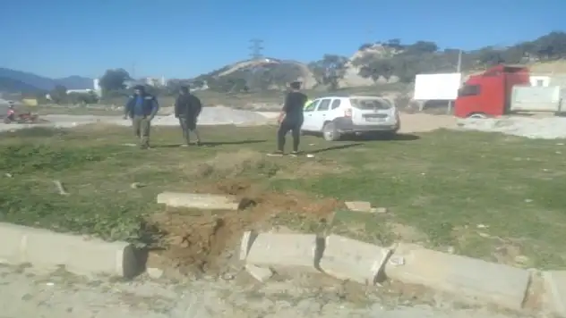 Yol Çalışmasını Görünce Paniğe Kapılan Sürücü Kaza Yaptı!