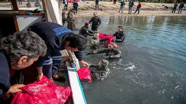 Deniz Dibi Temizliği Gümbet'te Devam Etti