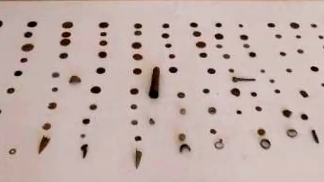 Yürüyen Müze: Üzerinden 127 Parça 'Tarihi Eser' Çıktı!