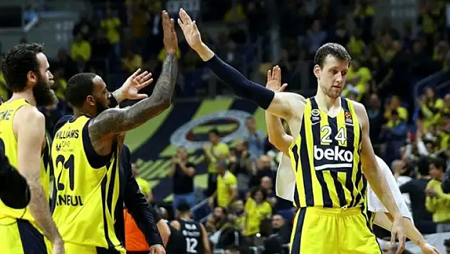 Fenerbahçe Beko Kadrosunda Korona Belirtilerine Rastlandı