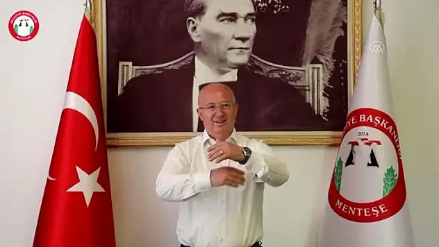 Belediye Başkanı Engelliler Haftası'nı İşaret Diliyle Kutladı