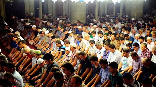 Camilerde Ne Zaman Namaz Kılınabilecek? Tarih Belli Oldu!