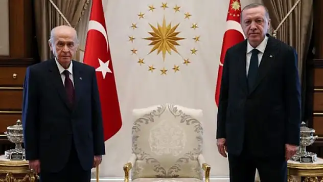 ERDOĞAN VE BAHÇELİ SEÇİMLERİN TARİHİ KONUSUNDA ANLAŞTI!