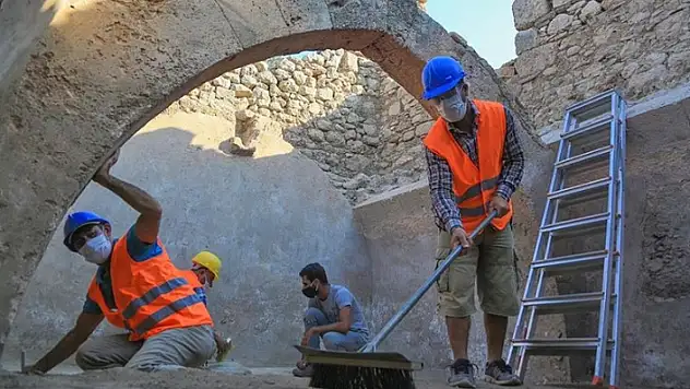 Beçin Antik Kenti'nde 7 Asırlık Sarnıç Bulundu