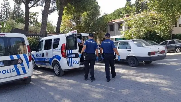 Yatağan'da Bir İşletme Sahibi Tartıştığı Alkollü Şahsı Bıçakladı