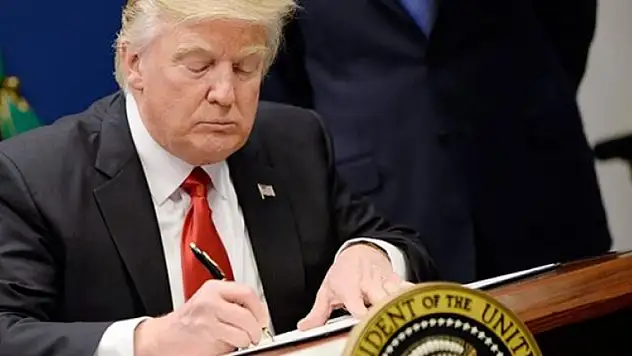 ABD Başkanı Trump, Türkiye'ye Yönelik 12 Maddelik Yaptırım Paketini İmzaladı