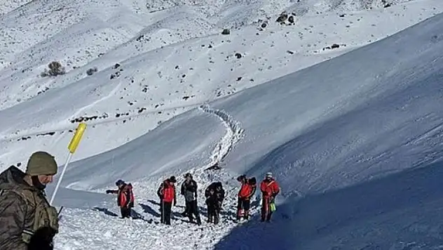 Hakkari'de Çığ Altında Kalan İkinci Askerin Cansız Bedenine Ulaşıldı