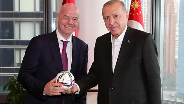 Cumhurbaşkanı Erdoğan ve FIFA Başkanı Buluştu!
