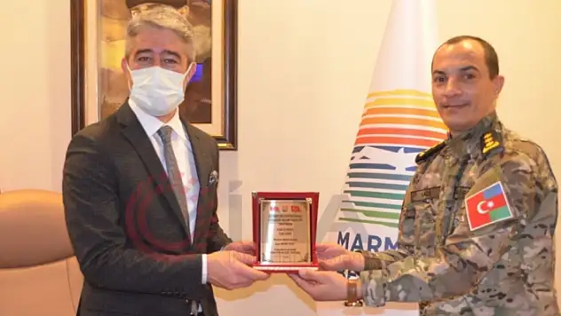 Orman Yangınlarında Yardıma Koşan Azerbaycanlı Komutan Marmaris'te