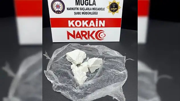 Marmaris'te Bir Şahıs Baharatlayıp Alüminyum Folyoya Sardığı Kokainle Yakalandı