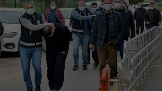 Otomobilini Gasp Etmek İstedikleri Arkadaşlarını Öldürüp Gömmüşler