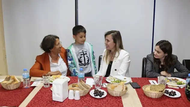 Ortaca Kaymakamı Uçar, Öksüz ve Yetim Çocuklar ile Buluştu