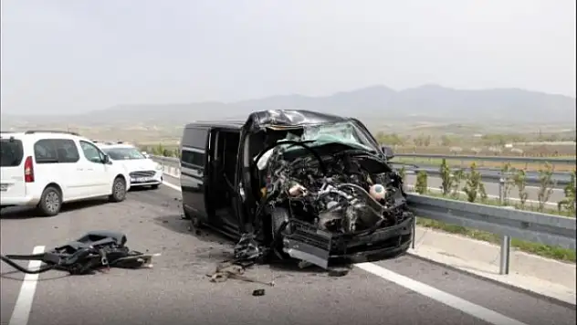 Selami Şahin'in Oğlu Emirhan Şahin Trafik Kazası Geçirdi
