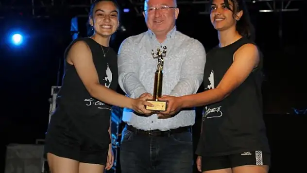 Menteşe'deki Plaj Voleybolunda Ödüller Sahiplerini Buldu