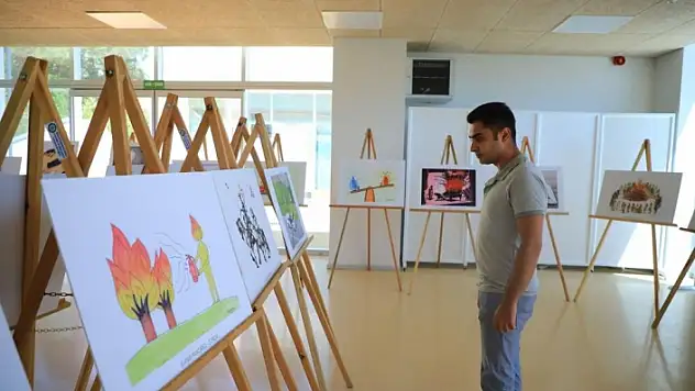 Muğla'da 'Yangın' Temalı Karikatür Yarışmasının Eserleri Sergileniyor