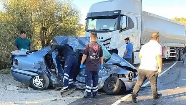 Antalya-Muğla Karayolunda Korkunç Kaza: 4 Kişi Hayatını Kaybetti, 1 Kişi ise Yaralandı