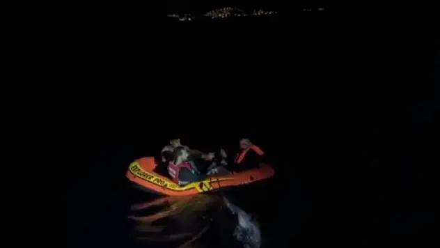 Bodrum'da Lastik Bottaki 3 Düzensiz Göçmen Kurtarıldı