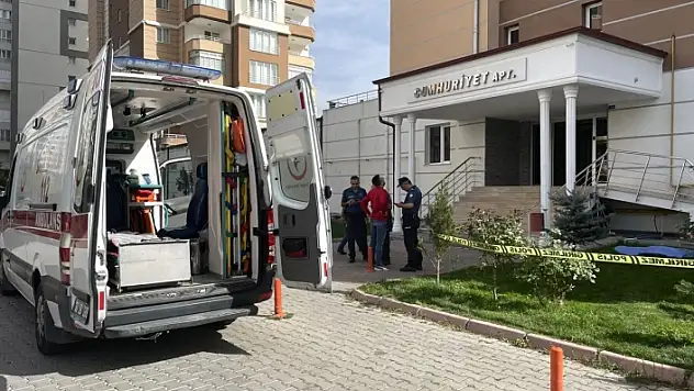 11'inci Kattan Düşen Kadın Hayatını Kaybetti