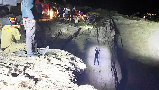 Midilli'de Göçmen Faciası: 17'si Yaşamını Yitirdi, 14'ü Kayıp
