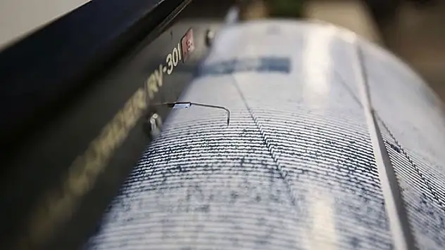 Ege Denizi'nde Korkutan Deprem
