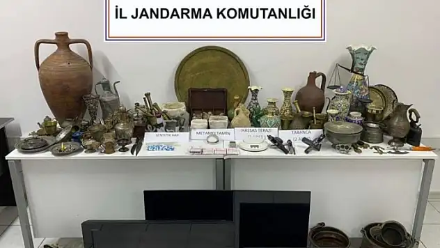 BODRUM'DAKİ UYUŞTURUCU OPERASYONUNDA TARİHİ ESERLER ELE GEÇİRİLDİ
