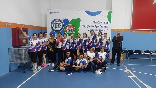 Köyceğiz'de Kadın Voleybol Takımları Kuruldu