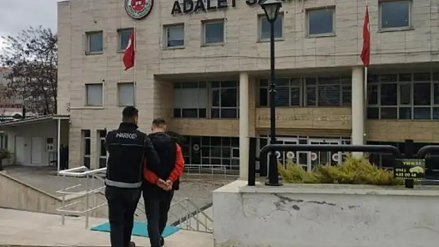 Menteşe'deki Otomobilde 500 Gram Metamfetaminle Yakalanan 2 Kişi Tutuklandı