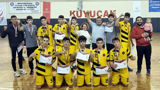 Ula Kokpit Hentbol Takımı Yarı Finale Kaldı
