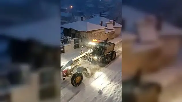 KAVAKLIDERE'DE KAR YAĞIŞI ETKİLİ OLDU
