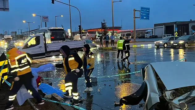 AFAD ARACI KAZA YAPTI: 1 KİŞİ YAŞAMINI YİTİRDİ, 9 KİŞİ YARALI