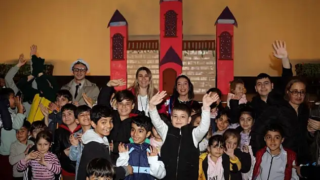 MENTEŞE BELEDİYESİ DEPREMZEDE ÇOCUKLARA MORAL OLDU