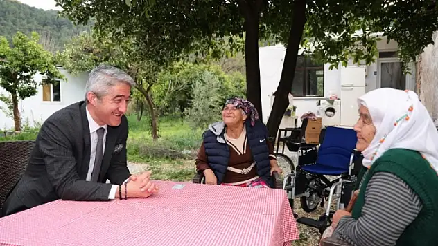 MARMARİS BELEDİYESİ, ENGELLİ VATANDAŞA AKÜLÜ TEKERLEKLİ SANDALYE HEDİYE ETTİ