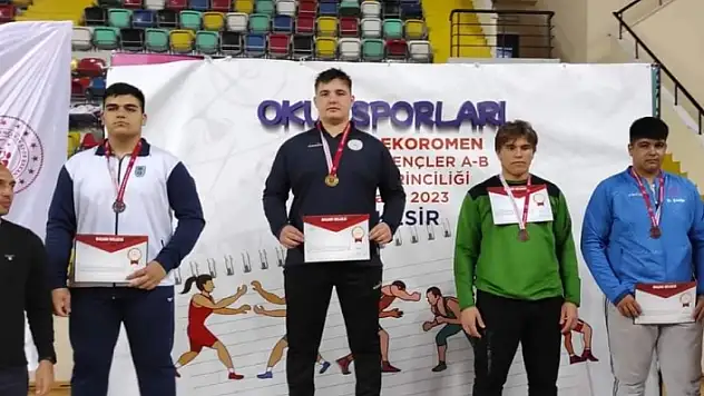 KÖYCEĞİZLİ GÜREŞÇİ TÜRKİYE ŞAMPİYONU OLDU