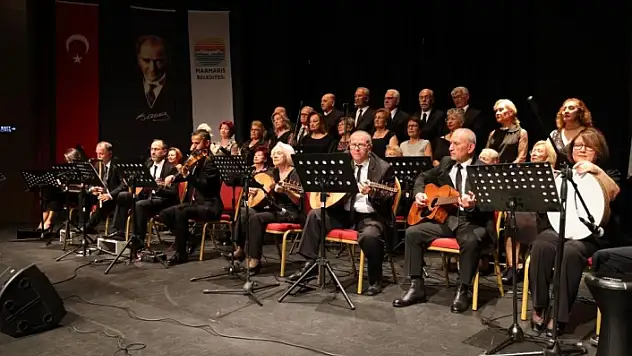 MARMARİS'TE TÜRK SANAT MÜZİĞİ KONSERİ DÜZENLENDİ