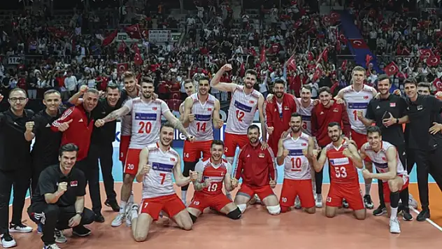 A MİLLİ ERKEK VOLEYBOL TAKIMI DÖRTLÜ FİNAL'E YAZDIRDI