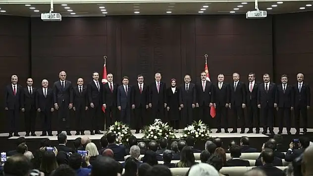 YENİ CUMHURBAŞKANLIĞI KABİNESİ İLK KEZ TOPLANDI