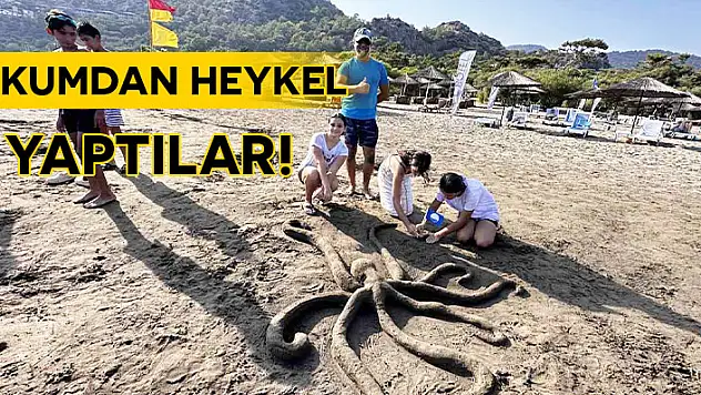 MARMARİSLİ ÖĞRENCİLER, NESLİ TEHLİKEDE OLAN HAYVANLARI KUMDAN HEYKELLERLE ANLATIYOR