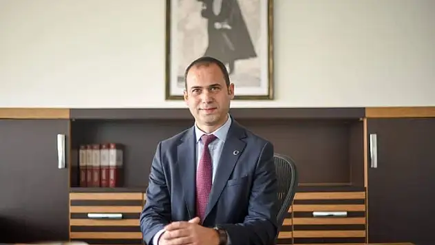 MUĞLA'DA FELÇLİ KEDİYE 3 BOYUTLU YAZICIYLA ORTEZ YAPILDI
