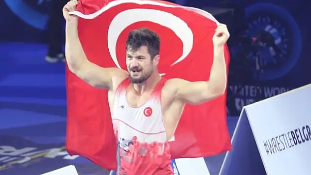 MİLLİ GÜREŞÇİMİZ ALİ CENGİZ DÜNYA GÜREŞ ŞAMPİYONASI'NDA ALTIN MADALYA KAZANDI!