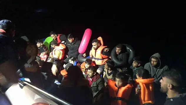 BODRUM'DA 40 DÜZENSİZ GÖÇMEN YAKALANDI!